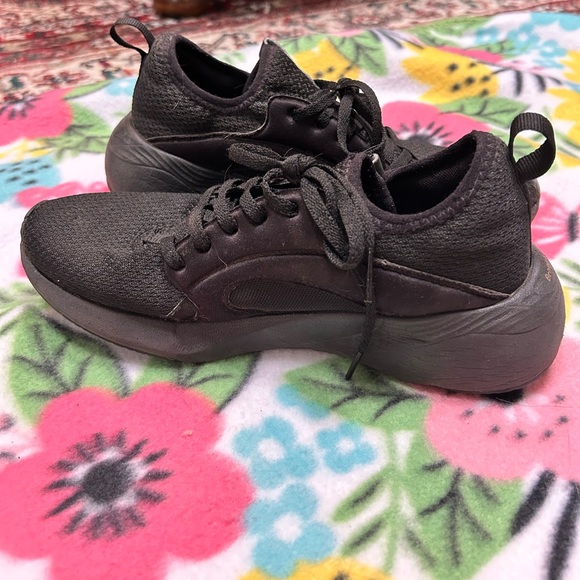 Puma Better Foam Adore Shine Women’s Running Shoe Black - Picture 2 of 3